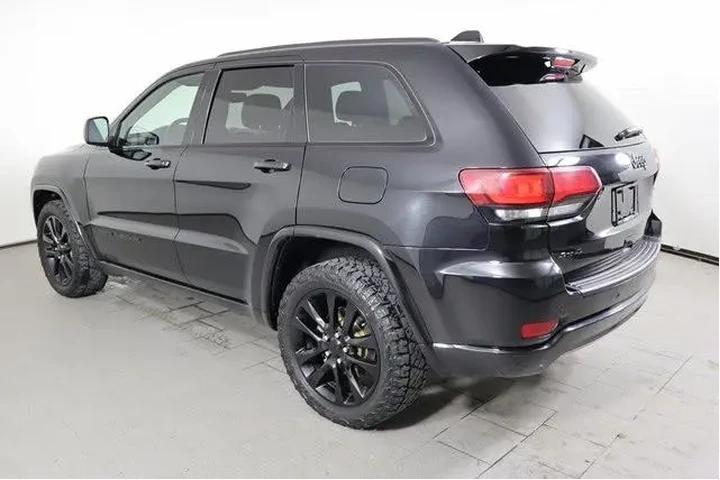 Jeep Grand Cherokee 2019 4x4 image 8