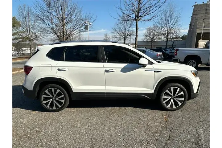 $18520 : Volkswagen Taos 2023 SE 4dr image 8