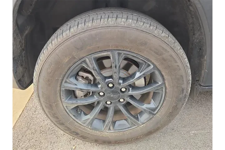 $24000 : Jeep Cherokee 2023 4x4 Altit image 5