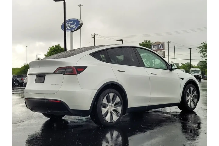 $26895 : Tesla Model Y 2021 AWD Long image 10