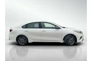 $19716 : Kia Forte 2023 GT-Line 4dr S thumbnail