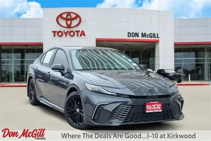 $32010 : Toyota Camry 2026 SE 4dr Sed image 1