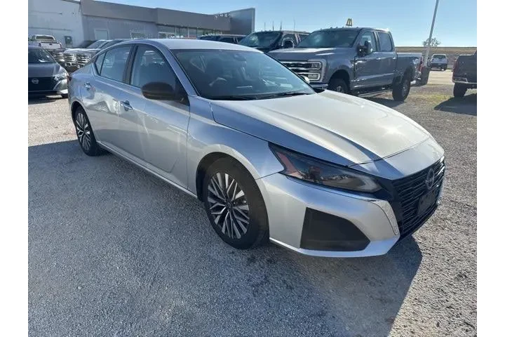 $20000 : Nissan Altima 2024 2.5 SV 4d image 7