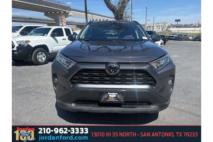 $21586 : Toyota RAV4 2021 XLE 4dr SUV image 2