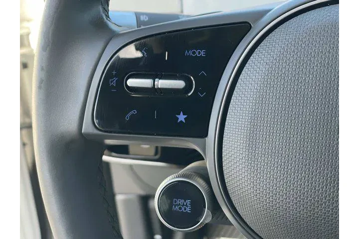 $23895 : Hyundai IONIQ 5 2024 SEL 4dr image 8