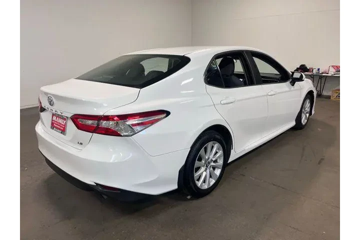 $19997 : Toyota Camry 2018 LE 4dr Sed image 3