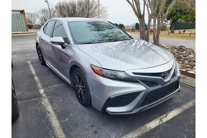 $22484 : Toyota Camry 2023 SE 4dr Sed image 3
