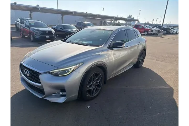 $13900 : INFINITI QX30 2018 Sport 4dr image 2