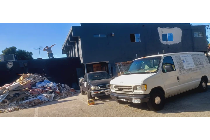 J&B Handyman. image 4