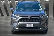 $33900 : Toyota RAV4 2024 AWD XLE 4dr thumbnail