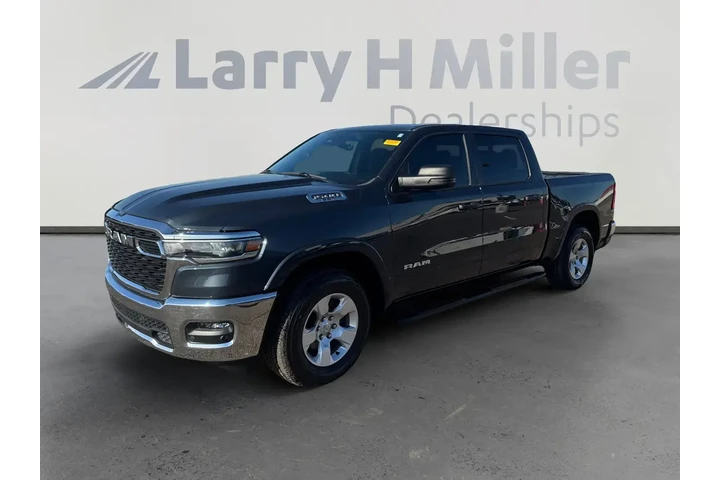 $39908 : Ram 1500 2025 4x4 Big Horn 4 image 1