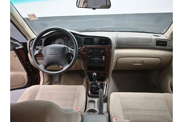 $5895 : Subaru Outback 2001 AWD 4dr image 2