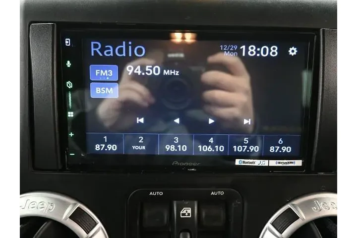 $18011 : Jeep Wrangler Unlimited 2013 image 9