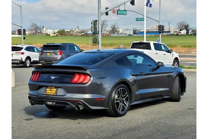 $20900 : Ford Mustang 2020 EcoBoost 2 image 4