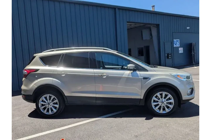 $14860 : Ford Escape 2018 AWD Titaniu image 4