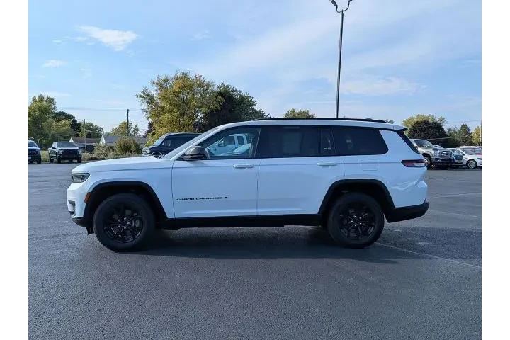 $35777 : Jeep Grand Cherokee L 2024 4 image 4