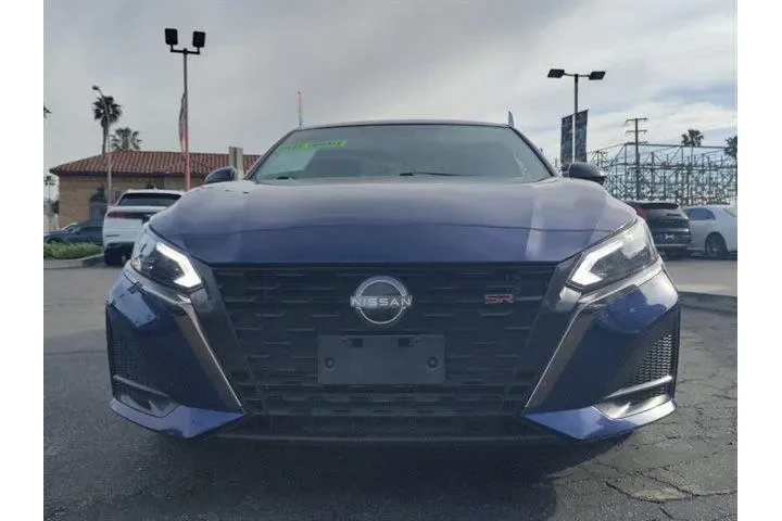 $19888 : Nissan Altima 2023 2.5 SR 4d image 1