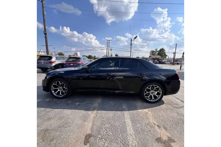 $18900 : 2018 300 Touring image 9