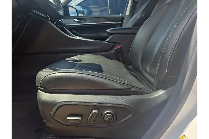 $29748 : Jeep Grand Cherokee 2022 4x4 image 5