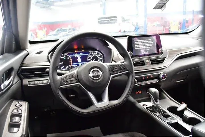 $20994 : Nissan Altima 2025 2.5 SV 4d image 8