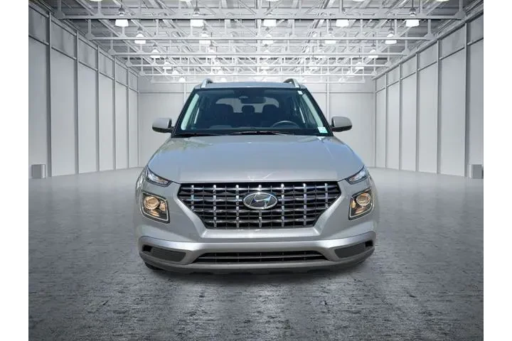 $17998 : Hyundai VENUE 2023 SEL 4dr C image 2