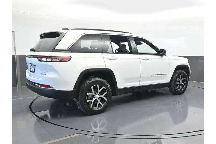 $37988 : Jeep Grand Cherokee 2025 4x2 image 6