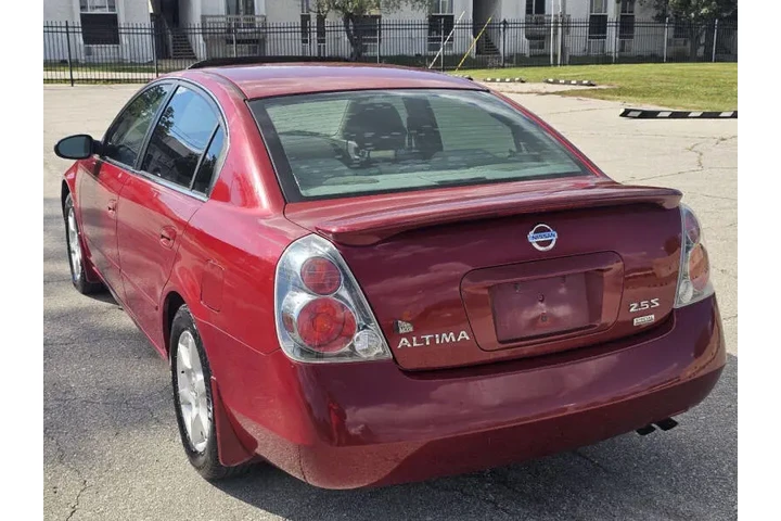 $3500 : 2006 Altima 2.5 S image 8