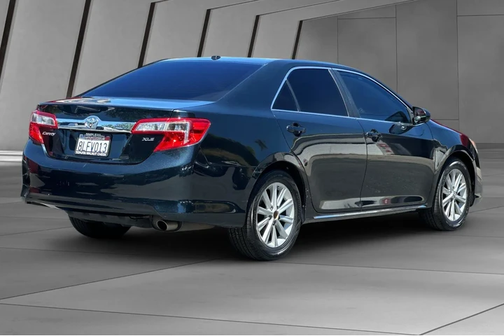 $16000 : Toyota Camry 2014 XLE 4dr Se image 4