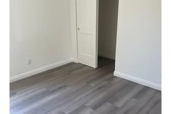 $1000 : Hot 1bd 1bt at Riverside image 8