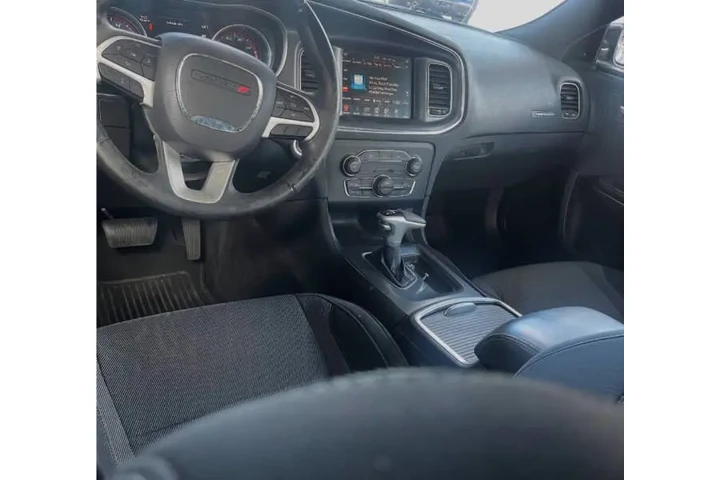 $10599 : 2016 Charger SXT image 8
