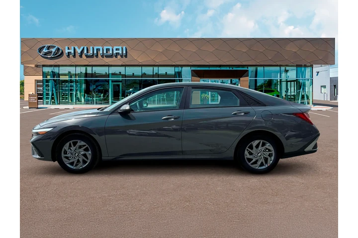 $24989 : Hyundai ELANTRA Hybrid 2025 image 3