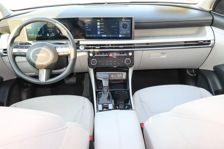 $24488 : 2025 Tucson SEL FWD image 10