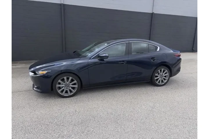 $20900 : Mazda Mazda3 Sedan 2023 2.5 image 3