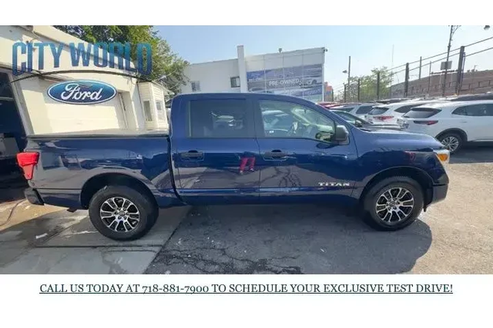 $31889 : Nissan Titan 2023 4x4 S 4dr image 6