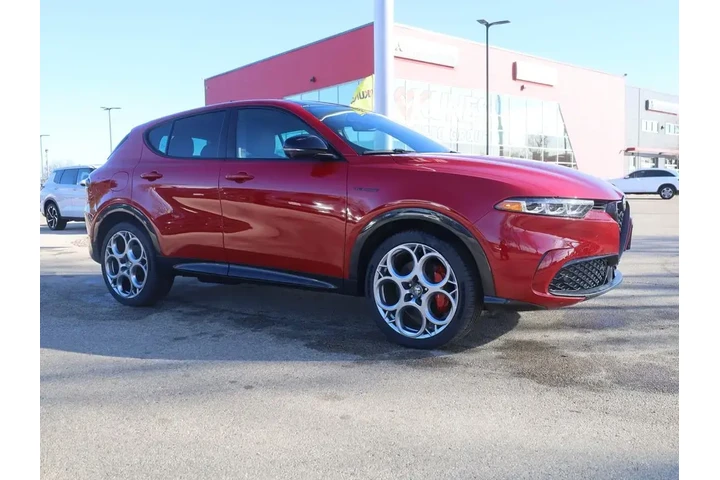 $24877 : Alfa Romeo Tonale Hybrid 202 image 2