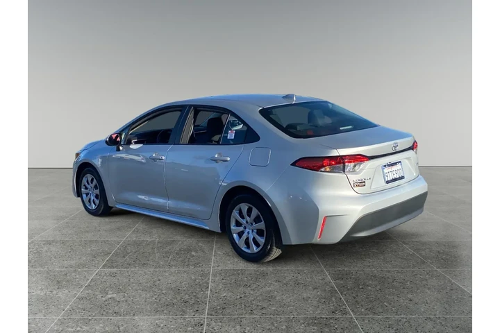 $28399 : Toyota Corolla 2025 LE 4dr S image 3