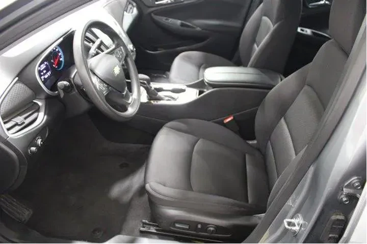 $21988 : Chevrolet Malibu 2024 LT 4dr image 5