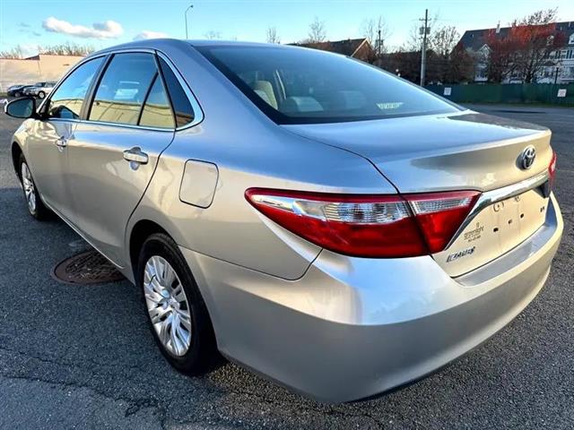 $11999 : Used 2016 Camry 4dr Sdn I4 Au image 4