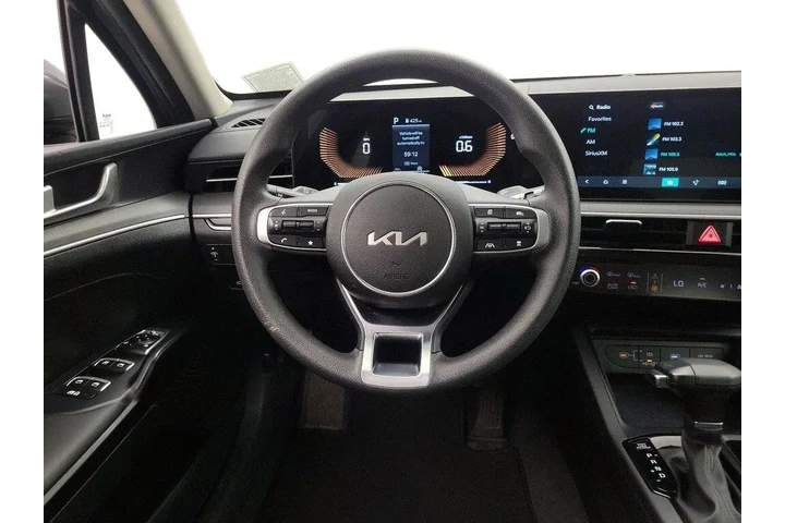 $24998 : Kia K5 2025 LXS 4dr Sedan image 10