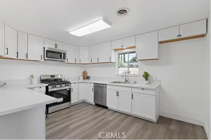 $2395 : HERMOSA CASA REMODELADA image 4