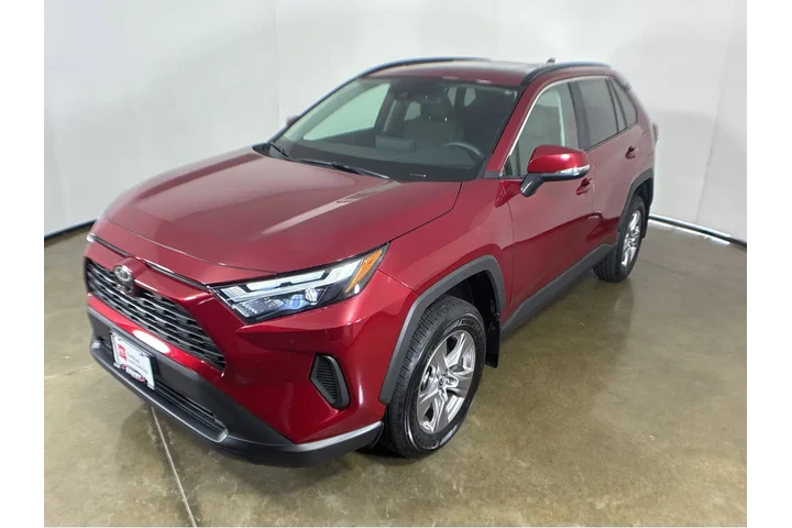 $33489 : Gold Certified2022 RAV4 XLE image 9