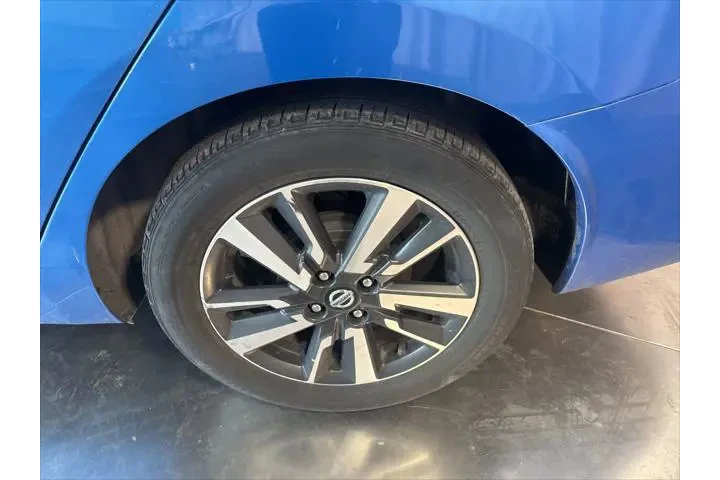 $10899 : Nissan Versa 2021 SV 4dr Sed image 10