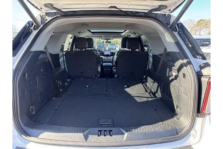 $31900 : Ford Explorer 2022 AWD XLT 4 image 5