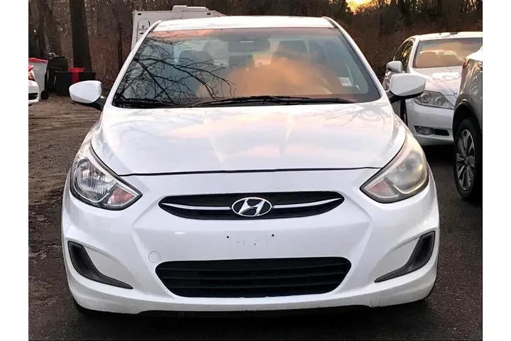 $8499 : 2017 Accent image 2