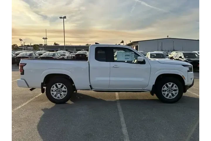 $34695 : Nissan Frontier 2024 4x2 S 4 image 6