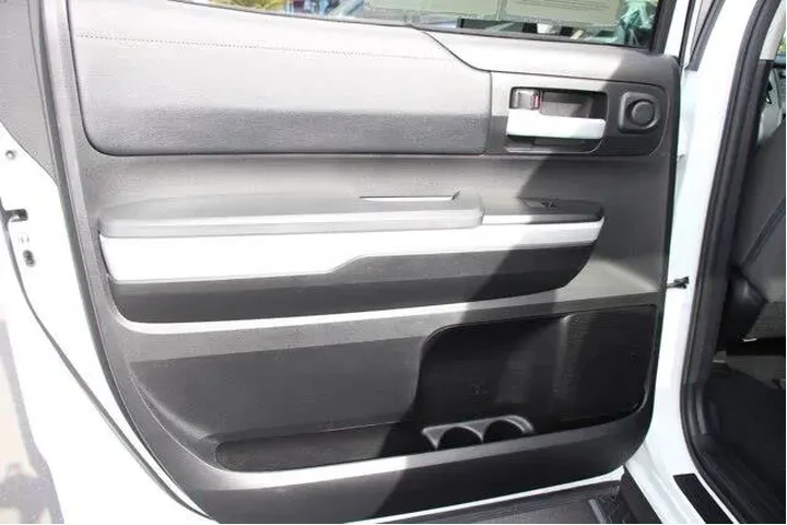 $38155 : Toyota Tundra 2019 4x2 SR5 4 image 9