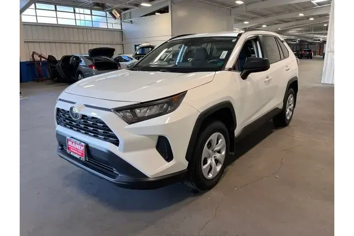 $21877 : Toyota RAV4 2019 LE 4dr SUV image 7