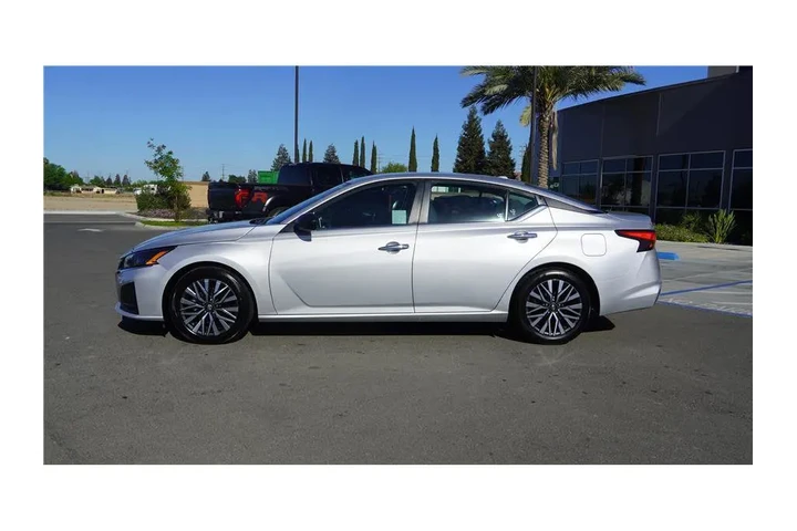 $20984 : 2024 Altima 2.5 SV image 9