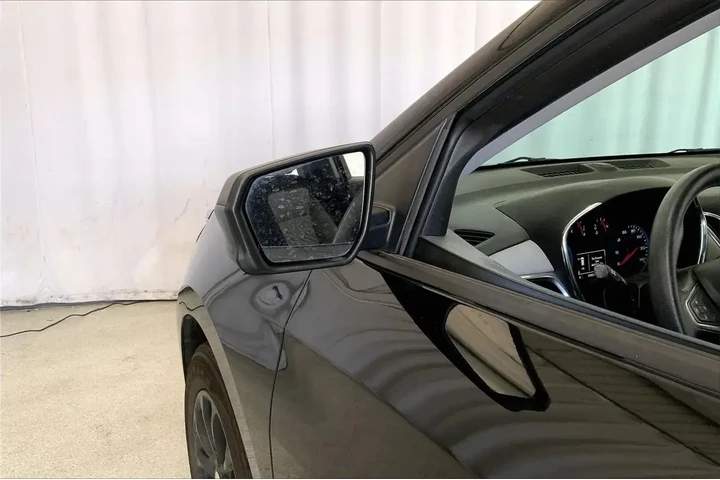 $11991 : Chevrolet Equinox 2018 LS 4d image 10