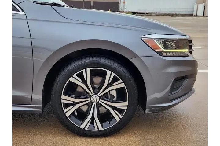 $14974 : Volkswagen Passat 2021 SE 4d image 8